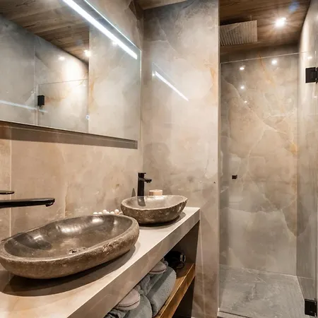 De Luxe Aux Gets - 5 Chambres, Jacuzzi, Animaux Acceptes, Parking - Fr-1-671-282 *