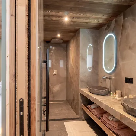 De Luxe Aux Gets - 5 Chambres, Jacuzzi, Animaux Acceptes, Parking - Fr-1-671-282 Chalet Les Gets