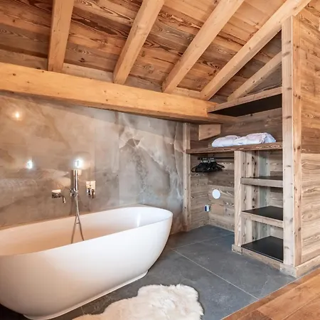 Chalet De Luxe Aux Gets - 5 Chambres, Jacuzzi, Animaux Acceptes, Parking - Fr-1-671-282 Les Gets