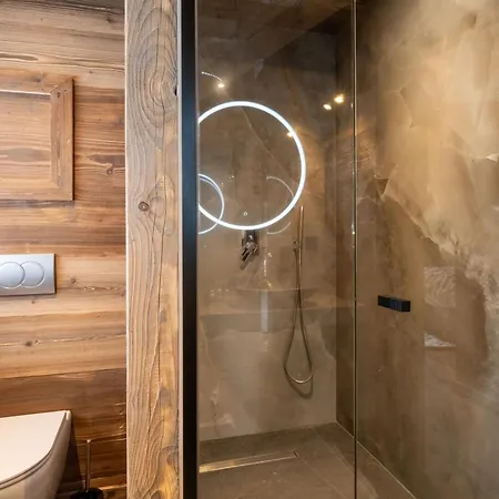 De Luxe Aux Gets - 5 Chambres, Jacuzzi, Animaux Acceptes, Parking - Fr-1-671-282 Chalet Les Gets
