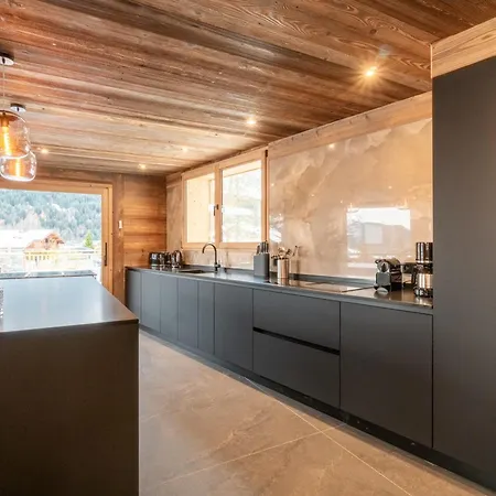 De Luxe Aux Gets - 5 Chambres, Jacuzzi, Animaux Acceptes, Parking - Fr-1-671-282 Les Gets